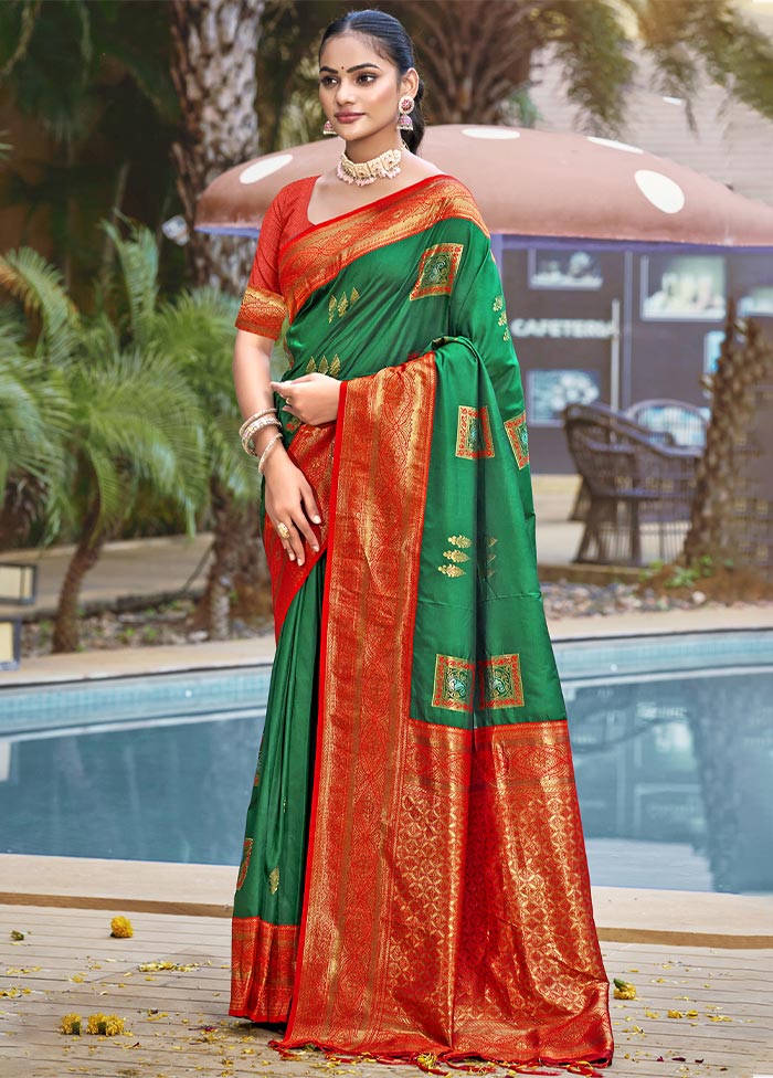 Green Dupion Silk Saree With Blouse Piece