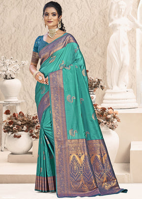 Green Spun Silk Saree With Blouse Piece