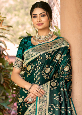 Green Dupion Silk Saree With Blouse Piece