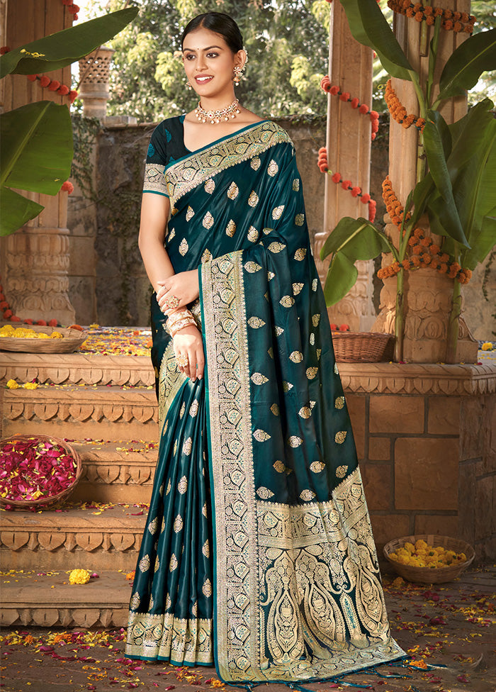 Green Dupion Silk Saree With Blouse Piece