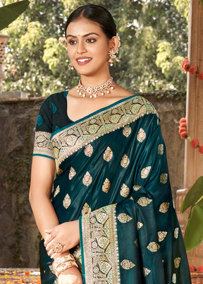 Green Dupion Silk Saree With Blouse Piece