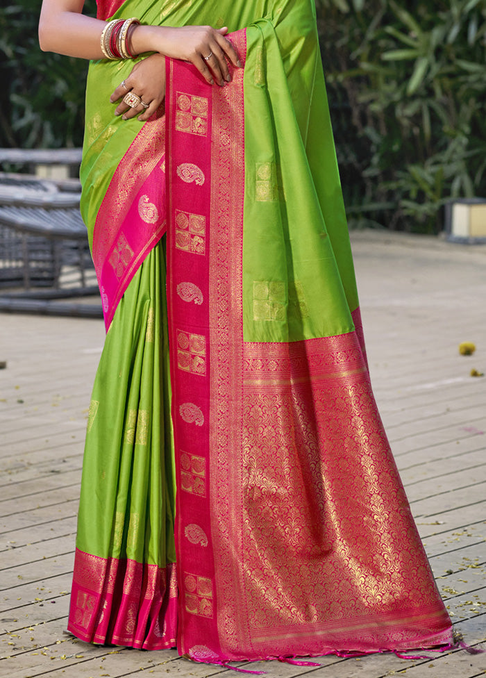 Green Spun Silk Saree With Blouse Piece