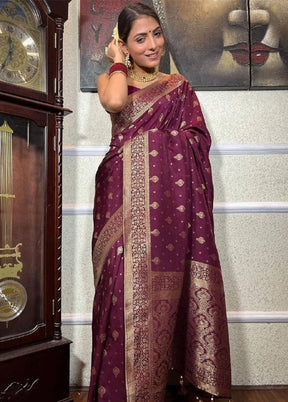 Wine Banarasi Silk Saree With Blouse Piece