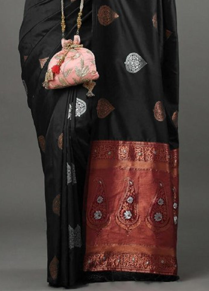 Black Banarasi Silk Saree With Blouse Piece