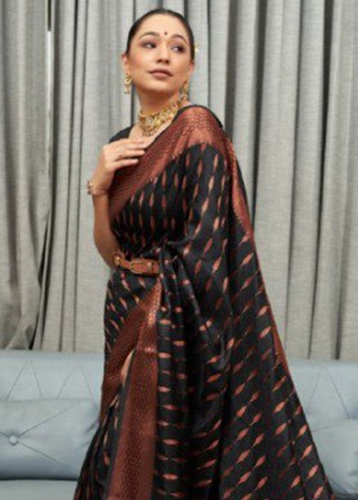 Black Banarasi Silk Saree With Blouse Piece