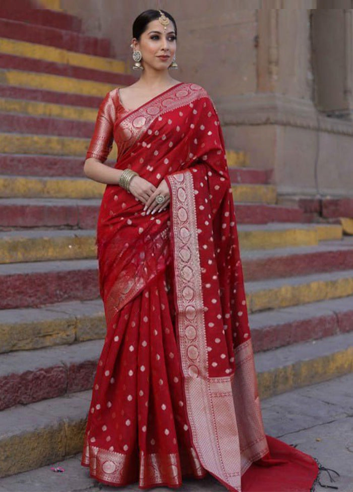 Red Banarasi Silk Saree With Blouse Piece