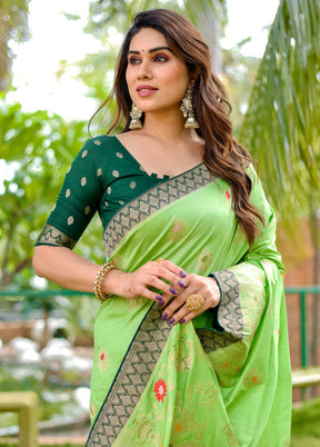 Green Dupion Silk Saree With Blouse Piece