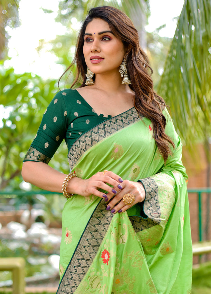 Green Dupion Silk Saree With Blouse Piece