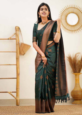 Green Banarasi Silk Saree With Blouse Piece