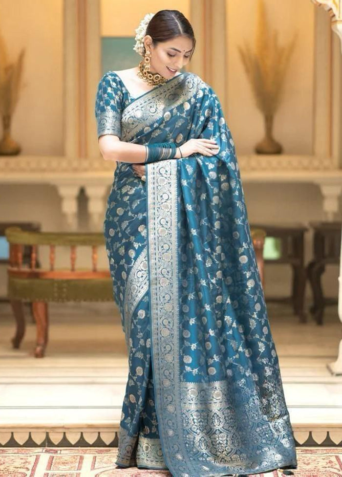 Rama Banarasi Silk Saree With Blouse Piece