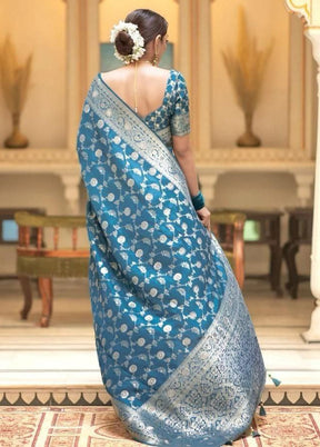 Rama Banarasi Silk Saree With Blouse Piece