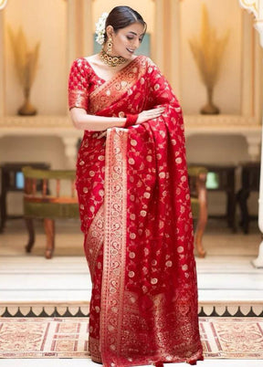 Red Banarasi Silk Saree With Blouse Piece