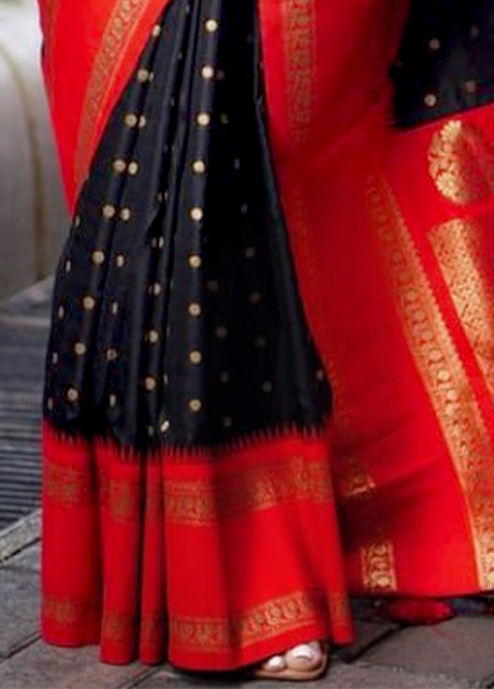 Black Banarasi Silk Saree With Blouse Piece