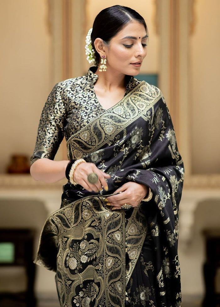 Black Banarasi Silk Saree With Blouse Piece