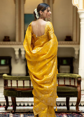 Mustard Banarasi Silk Saree With Blouse Piece