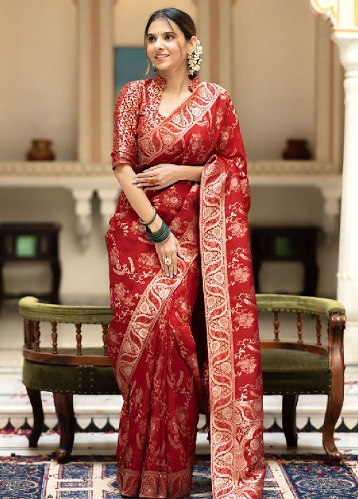 Red Banarasi Silk Saree With Blouse Piece