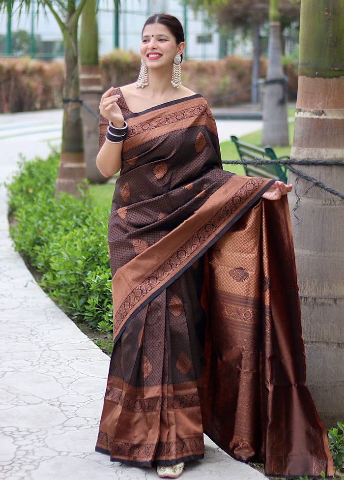 Brown Banarasi Silk Saree With Blouse Piece