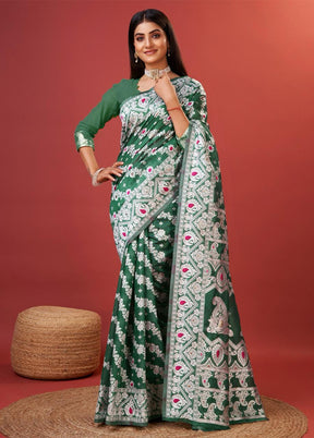 Dark Green Cotton Saree With Blouse Piece