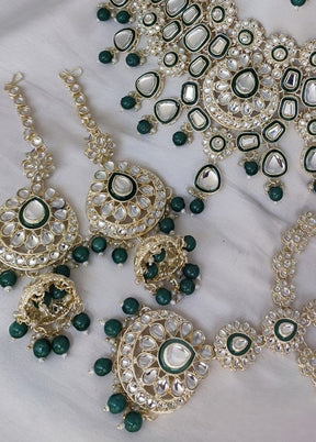 Green Alloy Jewellery Set