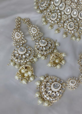 White Alloy Jewellery Set