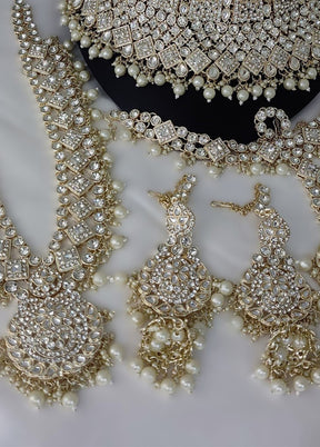 White Alloy Jewellery Set