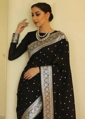 Black Banarasi Silk Saree With Blouse Piece