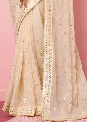 Cream Georgette Saree With Blouse Piece