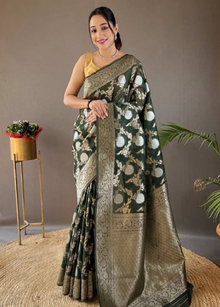 Dark Green Banarasi Silk Saree With Blouse Piece