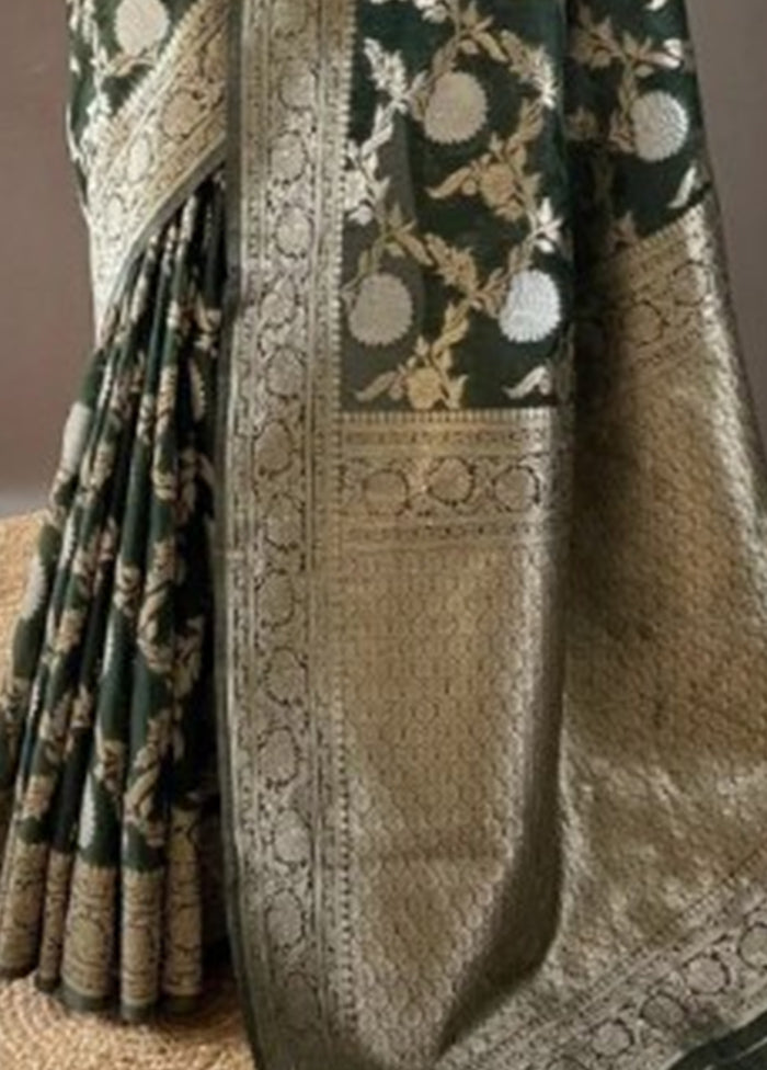 Dark Green Banarasi Silk Saree With Blouse Piece