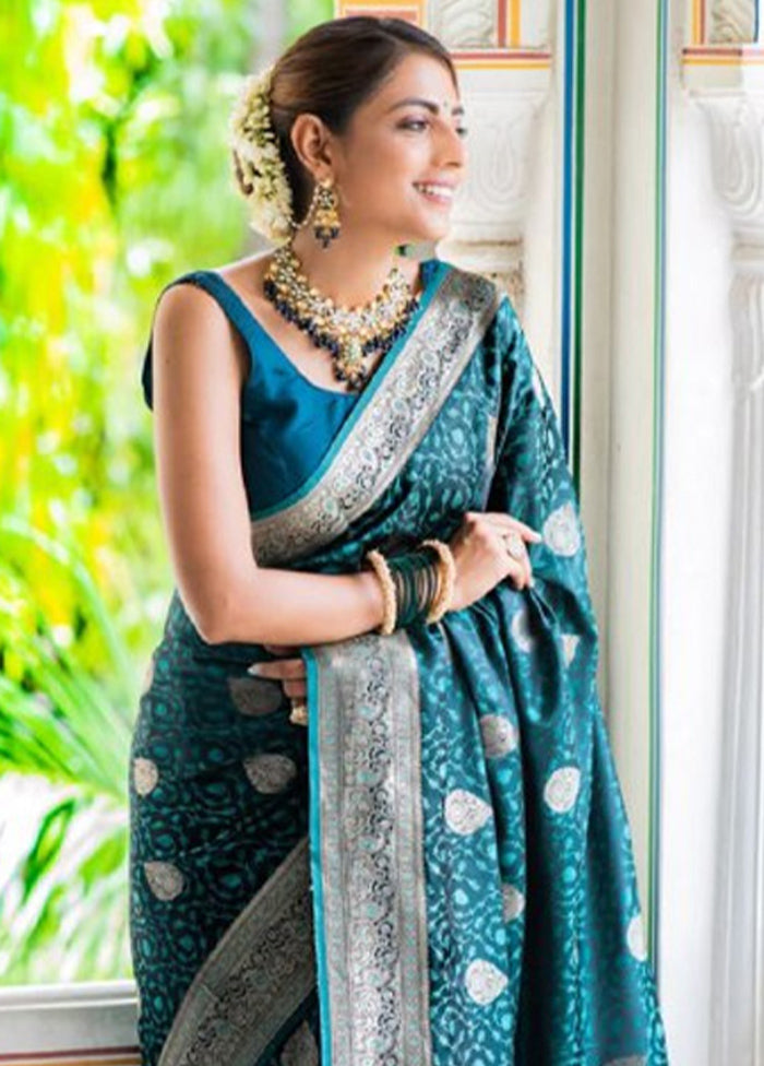 Rama Banarasi Silk Saree With Blouse Piece