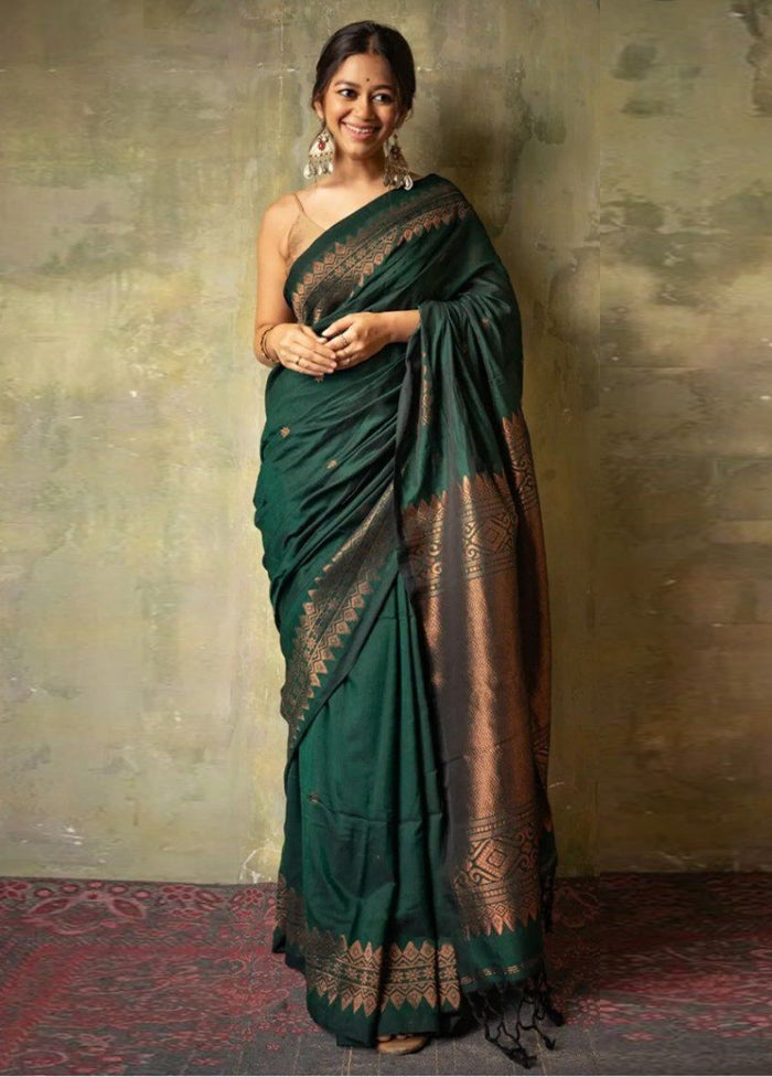 Green Banarasi Silk Saree With Blouse Piece