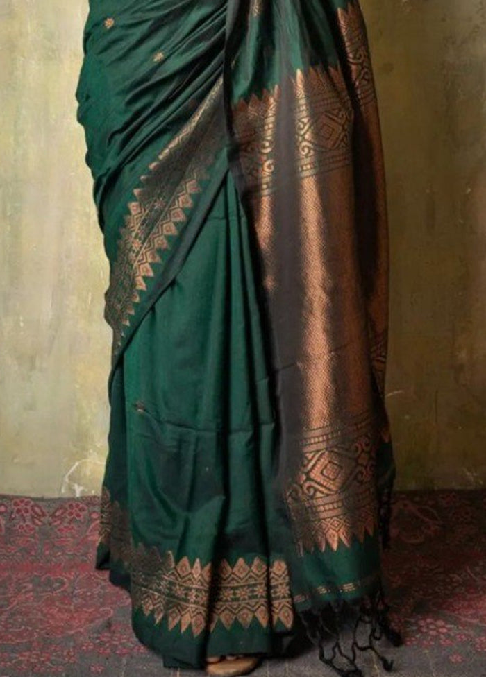 Green Banarasi Silk Saree With Blouse Piece