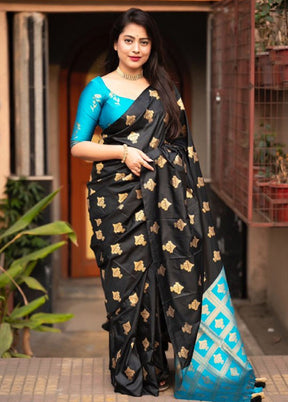 Black Banarasi Silk Saree With Blouse Piece