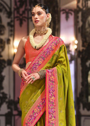 Mehendi Banarasi Silk Saree With Blouse Piece