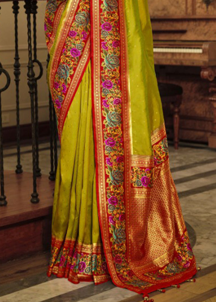 Parrot Green Banarasi Silk Saree With Blouse Piece