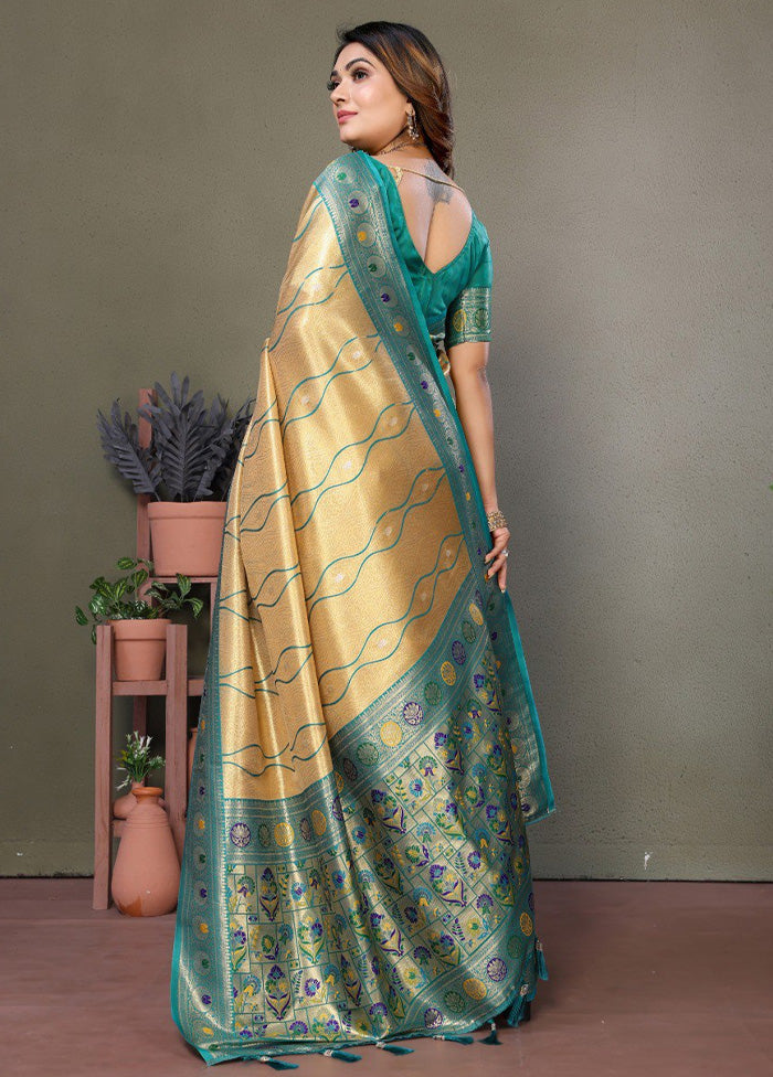 Cream Banarasi Silk Saree With Blouse Piece