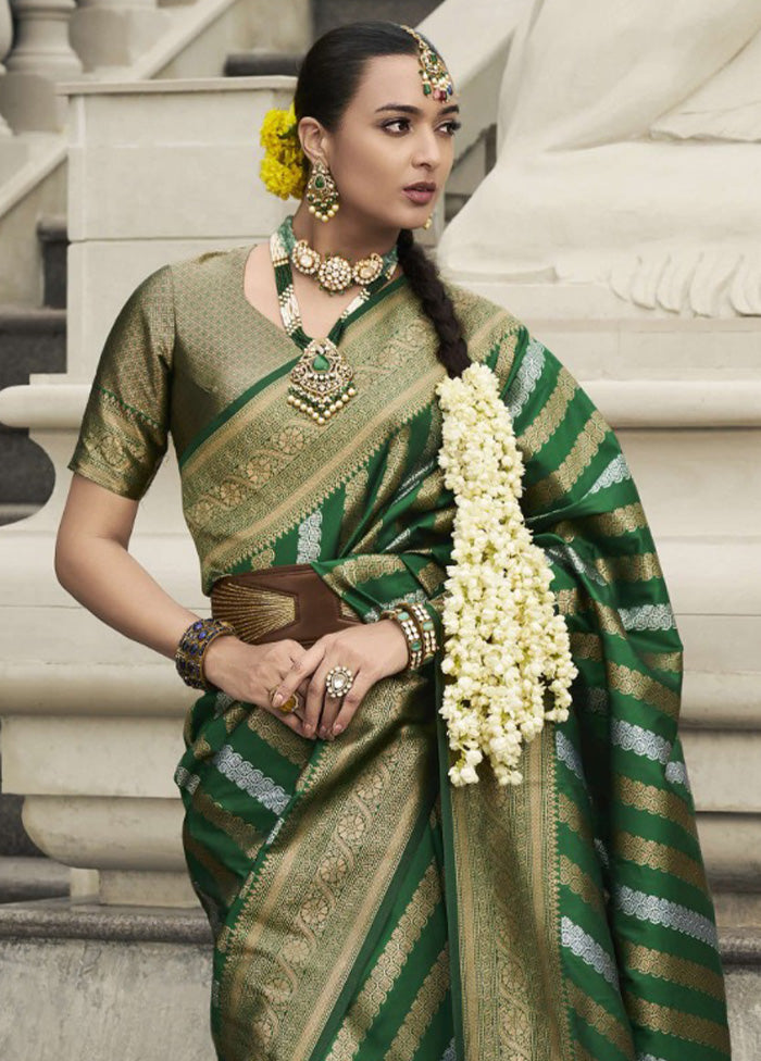 Dark Green Banarasi Silk Saree With Blouse Piece