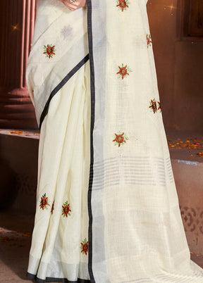 Off White Silk Saree With Blouse Piece - Indian Silk House Agencies