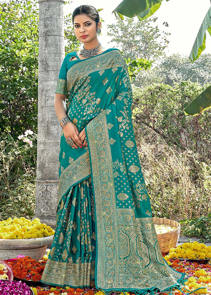 Sea Green Spun Silk Saree With Blouse Piece