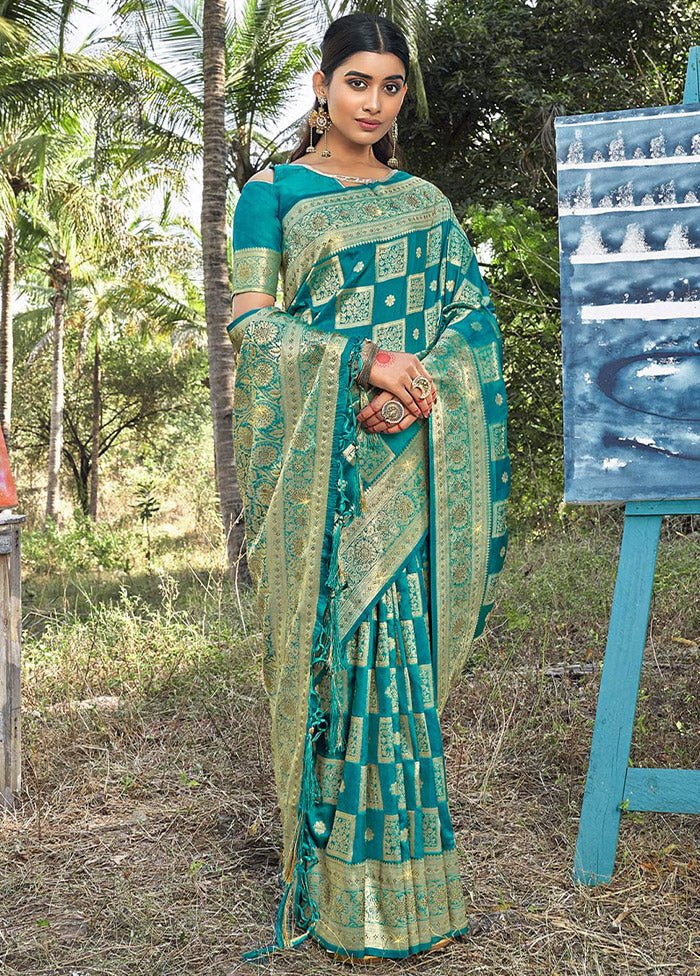 Sea Green Spun Silk Saree With Blouse Piece