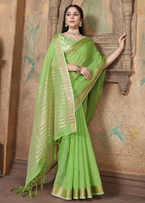 Green Silk Saree With Blouse Piece