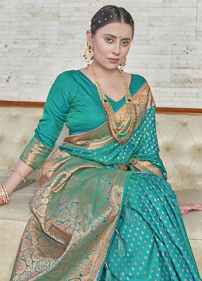 Blue Silk Saree With Blouse Piece