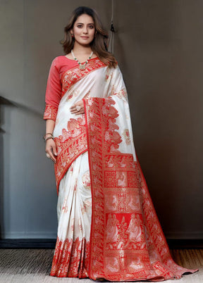 White Banarasi Silk Saree With Blouse Piece