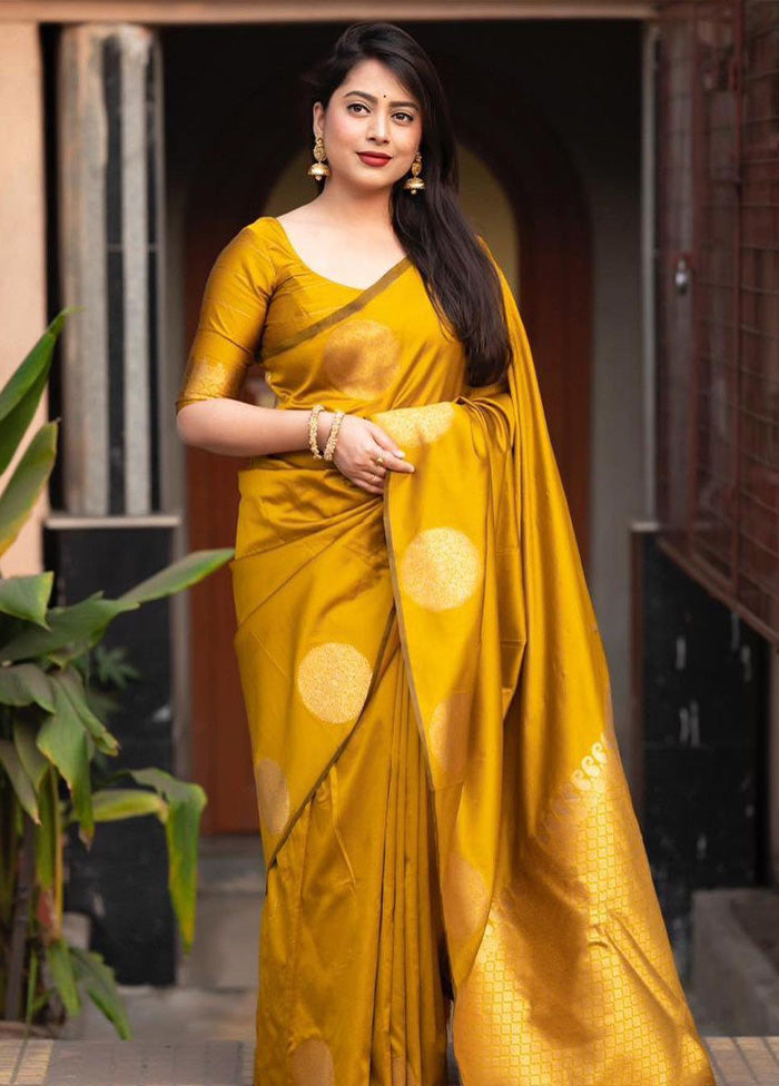 Yellow Banarasi Silk Saree With Blouse Piece