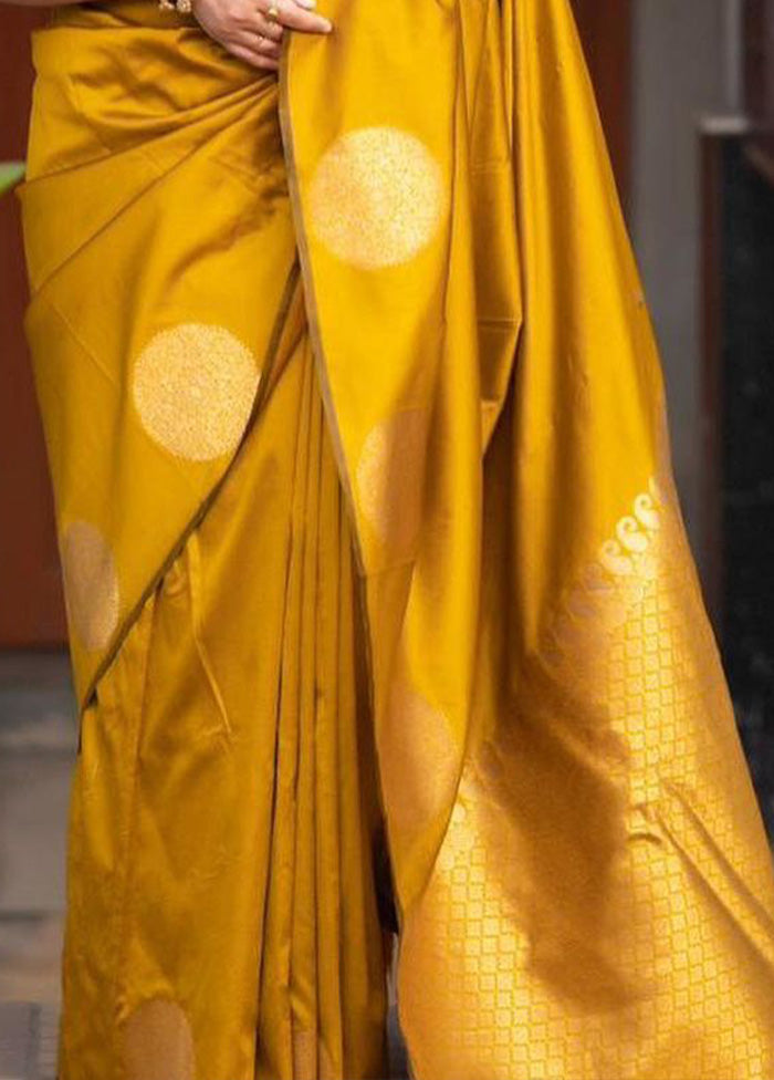 Yellow Banarasi Silk Saree With Blouse Piece