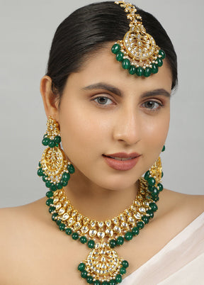 Green Kundan Work Copper And Alloy Necklace With Earrings And Mangtika - Indian Silk House Agencies