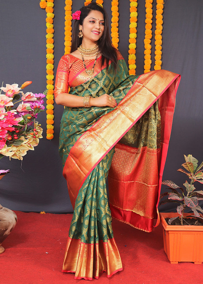 Green Kanchipuram Silk Saree With Blouse Piece