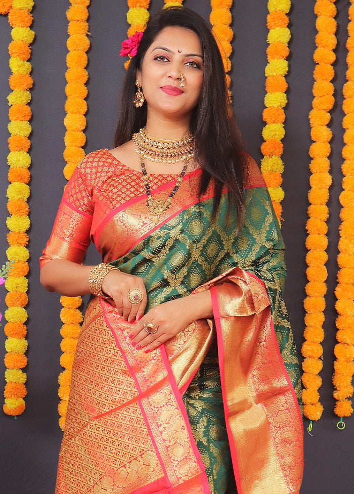 Green Kanchipuram Silk Saree With Blouse Piece