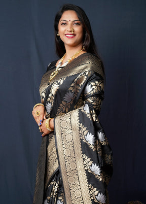 Black Banarasi Silk Saree With Blouse Piece