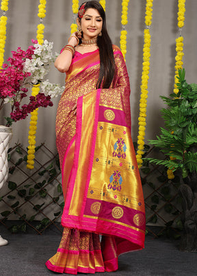 Magenta Banarasi Silk Saree With Blouse Piece